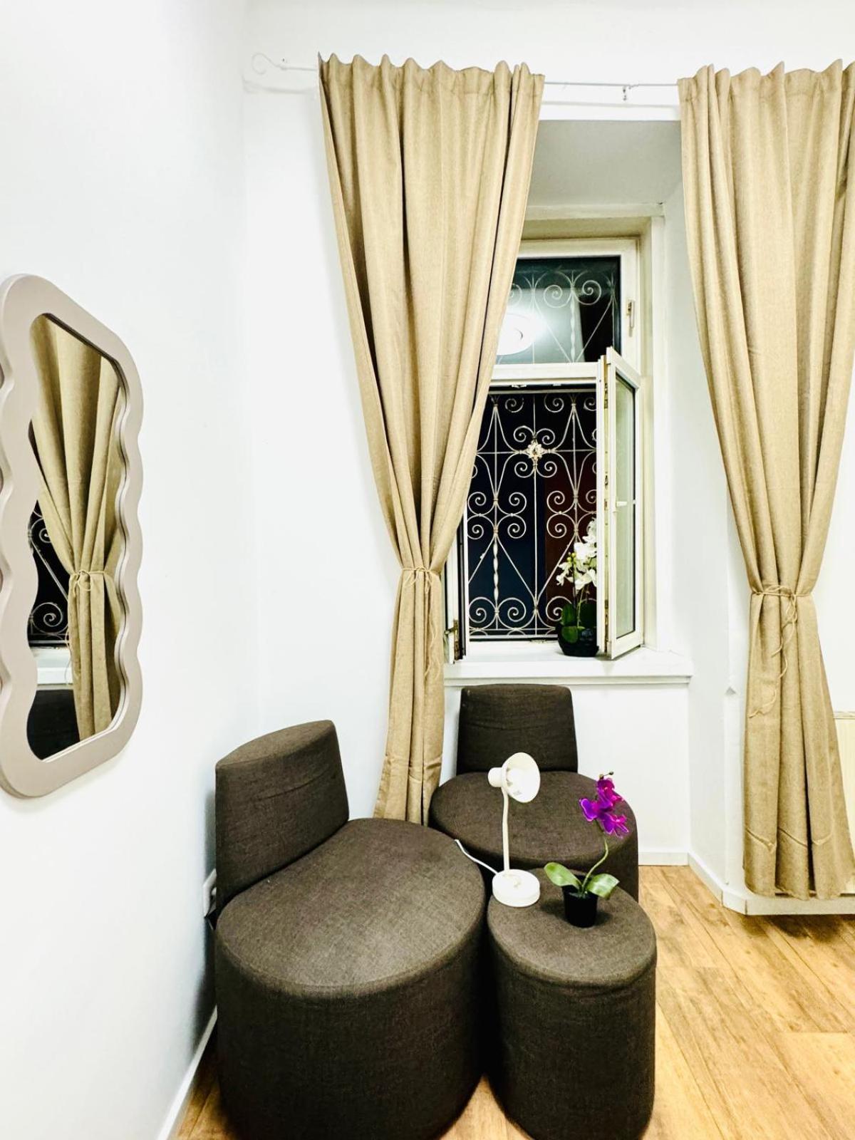 וינה Cozy 9Br Shared Apartment, Only 12Min Walk To Augarten מראה חיצוני תמונה