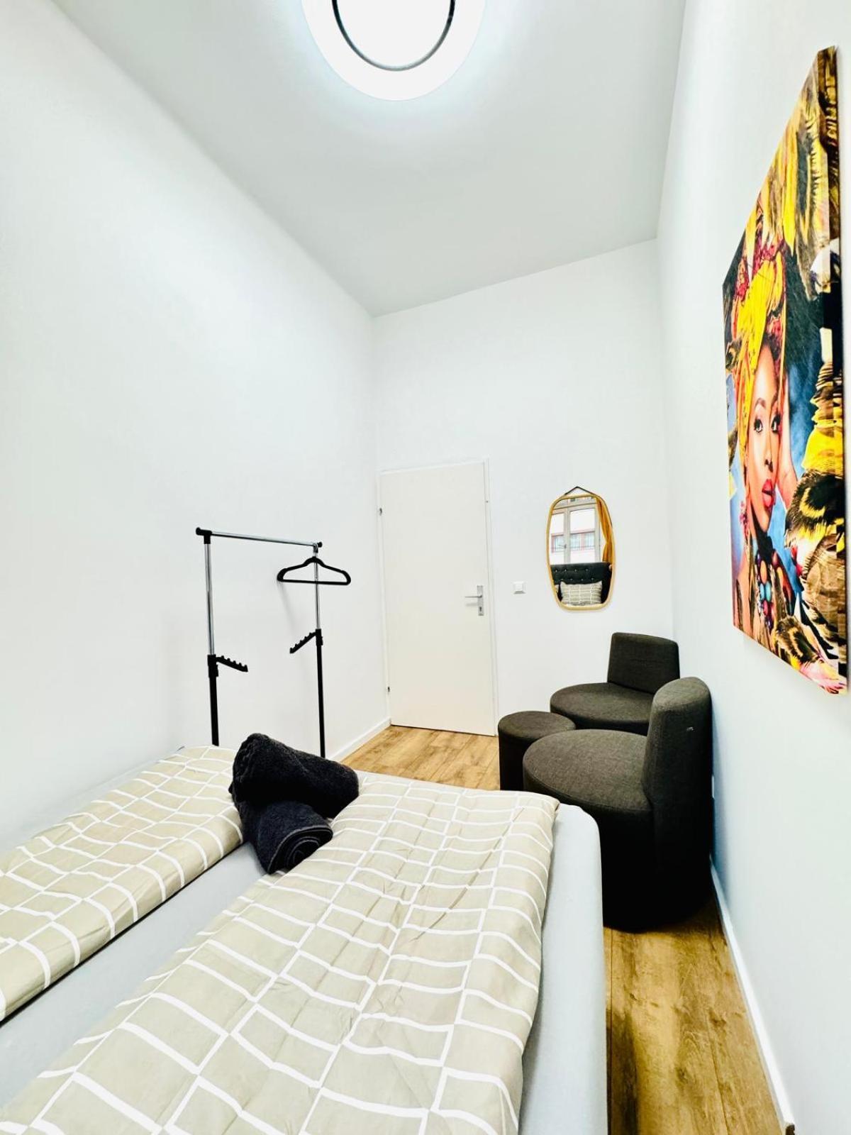 וינה Cozy 9Br Shared Apartment, Only 12Min Walk To Augarten מראה חיצוני תמונה