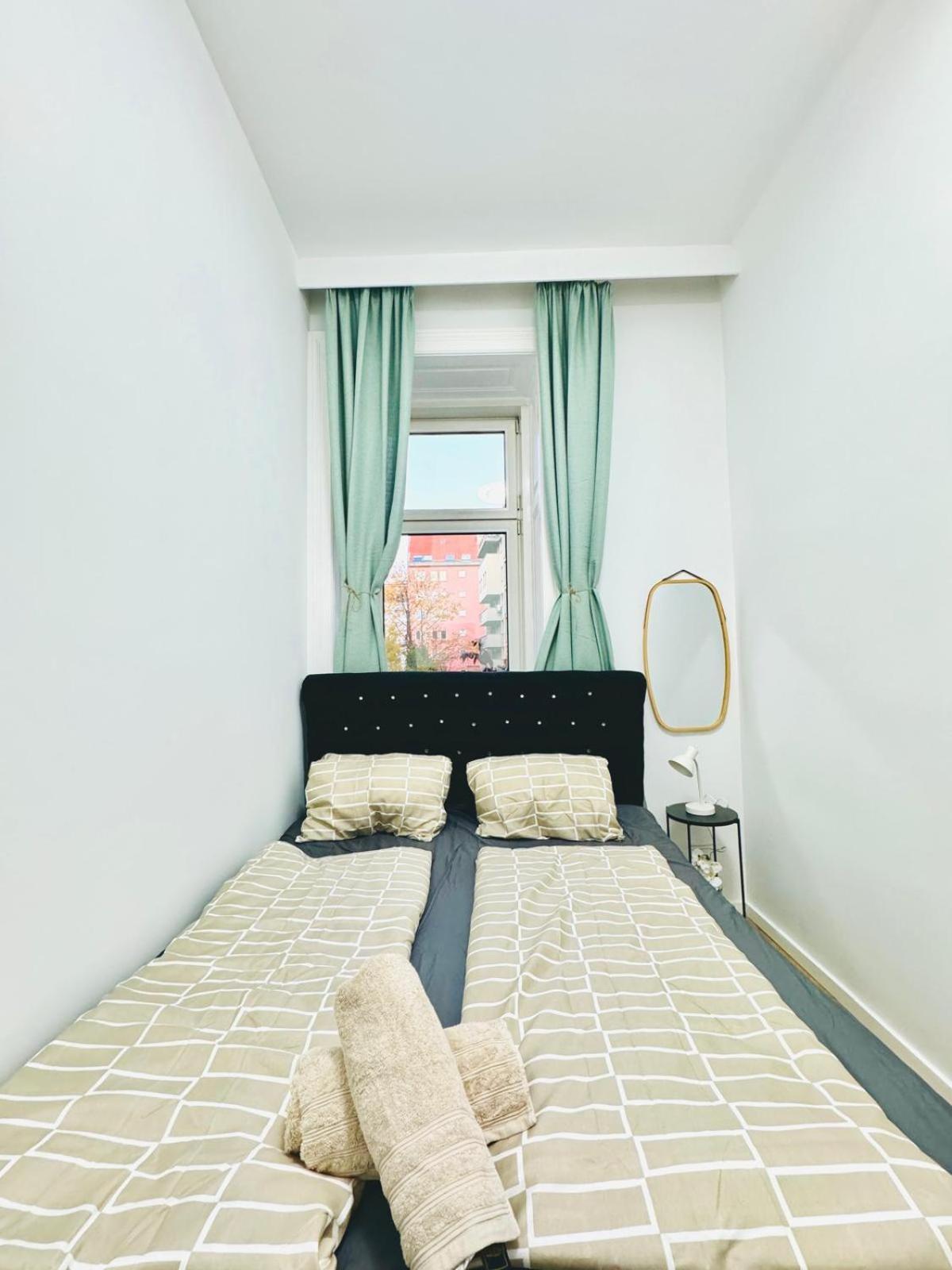 וינה Cozy 9Br Shared Apartment, Only 12Min Walk To Augarten מראה חיצוני תמונה